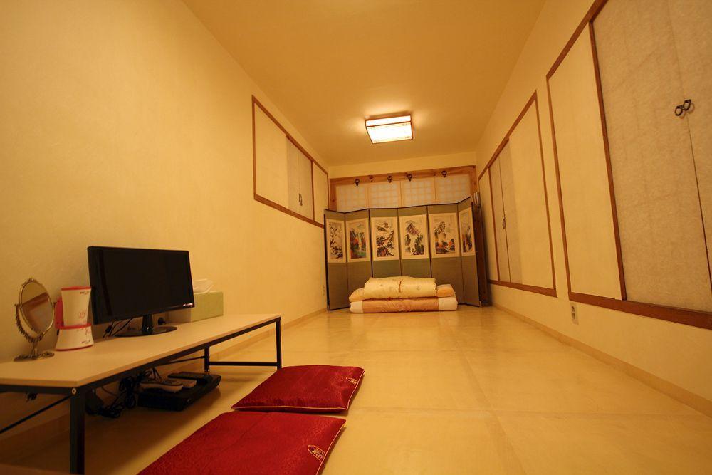 Doo Hanok Guesthouse Сеул Екстер'єр фото