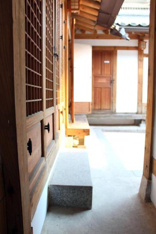 Doo Hanok Guesthouse Сеул Екстер'єр фото