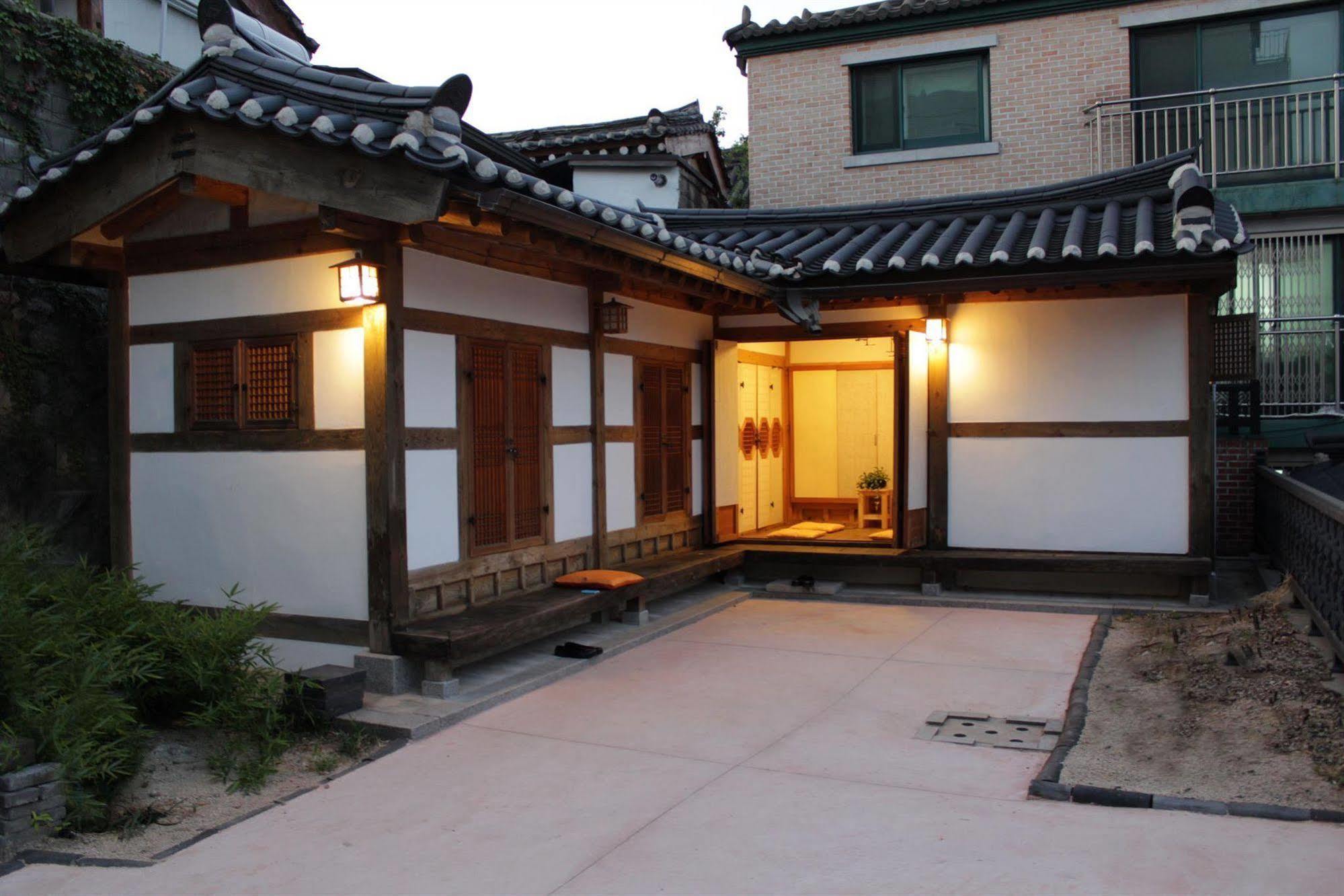 Doo Hanok Guesthouse Сеул Екстер'єр фото